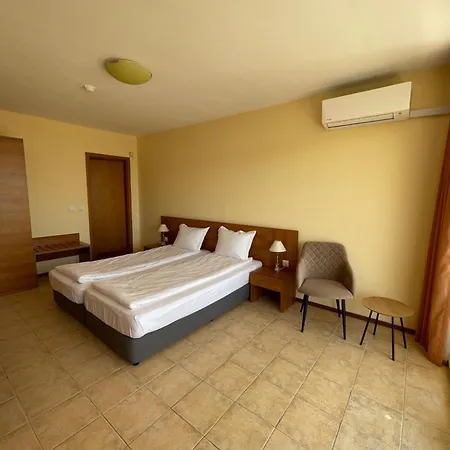 Kaya Sea View Center דירה *